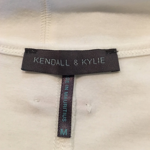 4/$20 Kendall & Kylie Kalifornia for Lovers Top - Picture 5 of 7